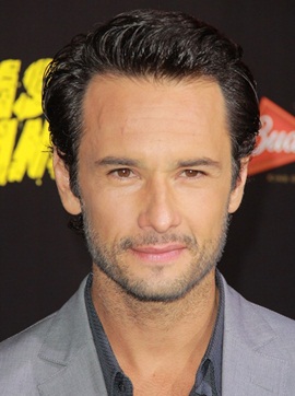 Rodrigo Santoro Body Measurements Height Weight Age Facts Ethnicity ...